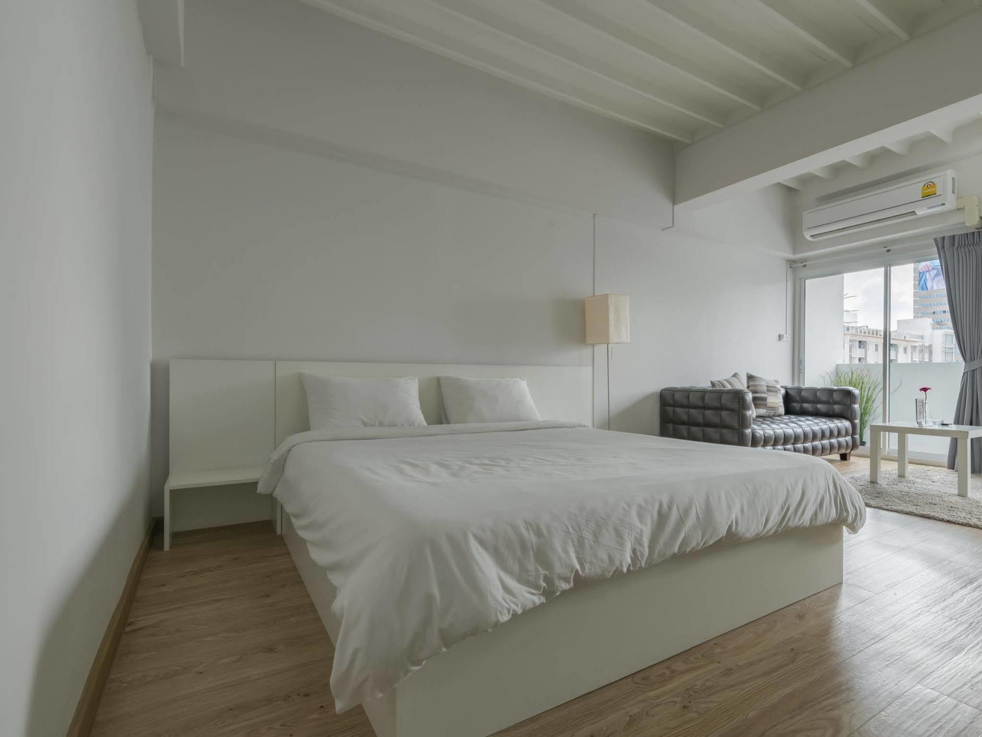 New Apg Apartment Банкок Екстериор снимка